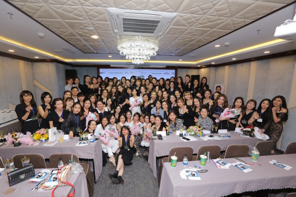 Giới thiệu Vi Beauty Academy 06/2022 3 Đại hội Lash Master - Vi Beauty Academy